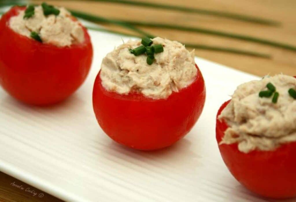 Tomates Farcies à la Mousse de Thon